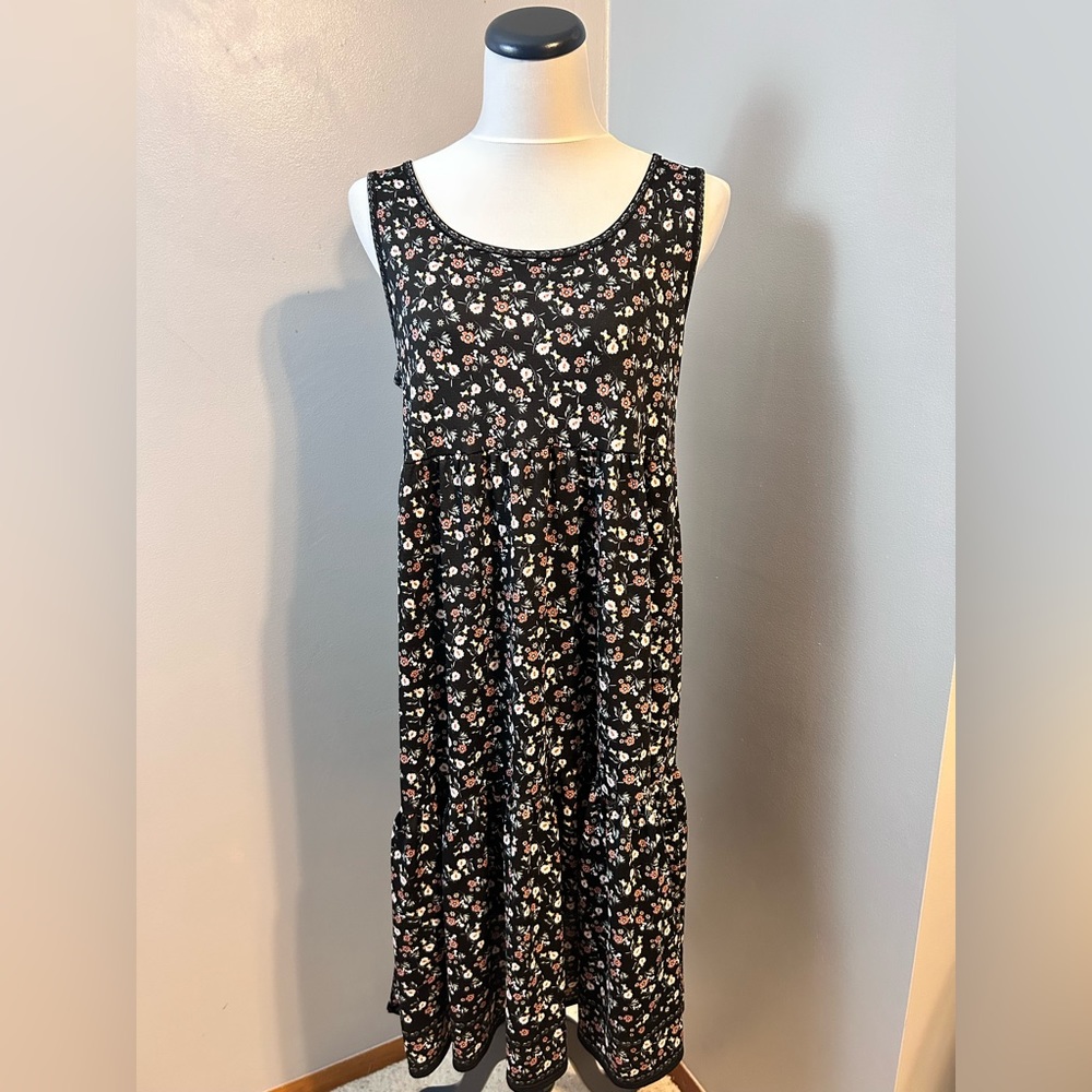 Max Studio black floral ruffle layered tier dress size small